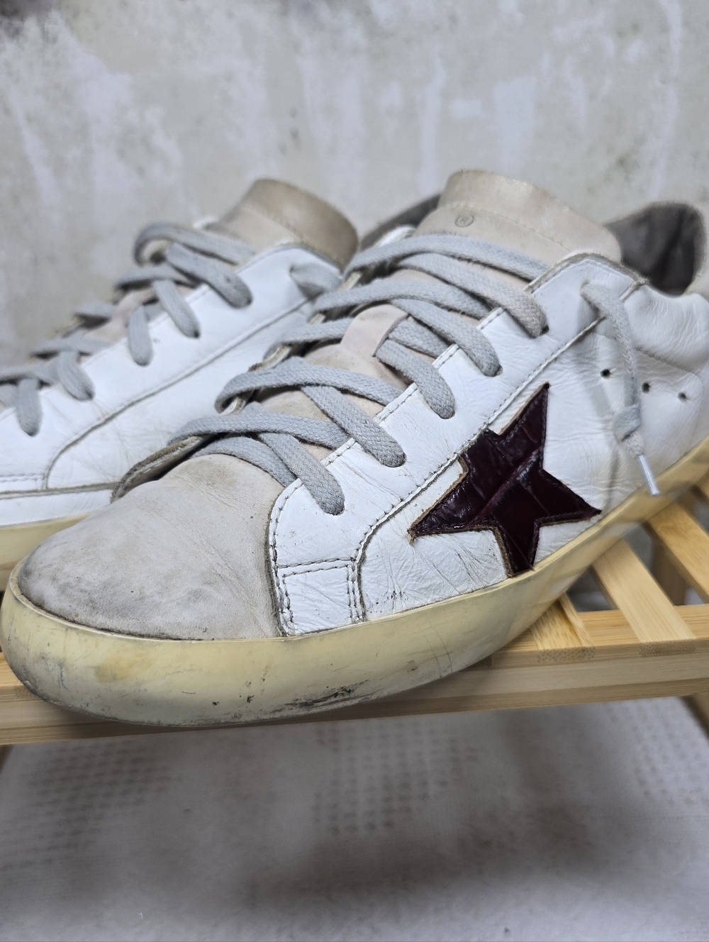 Golden Goose White Sneakers with Gray Suede and Burgundy Star Size 40 - Picture 2 of 15